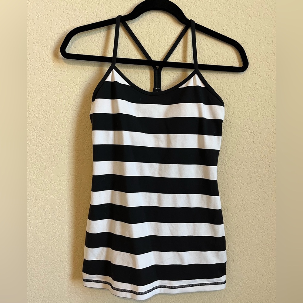 Lululemon size 8 tank